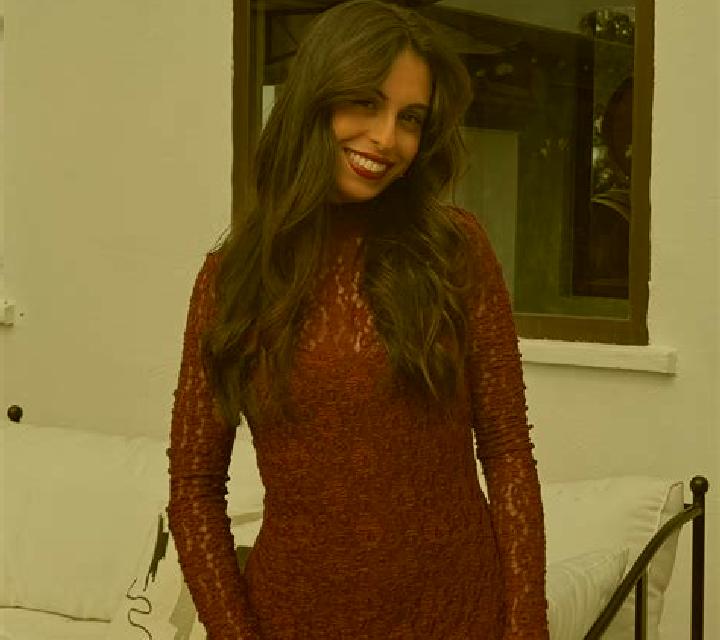 Antonia Paine escort