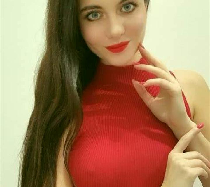 Ariadna Pelarco escort