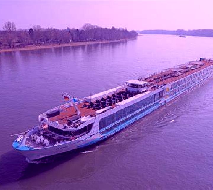 Lola 2 Capitan Pastene escort